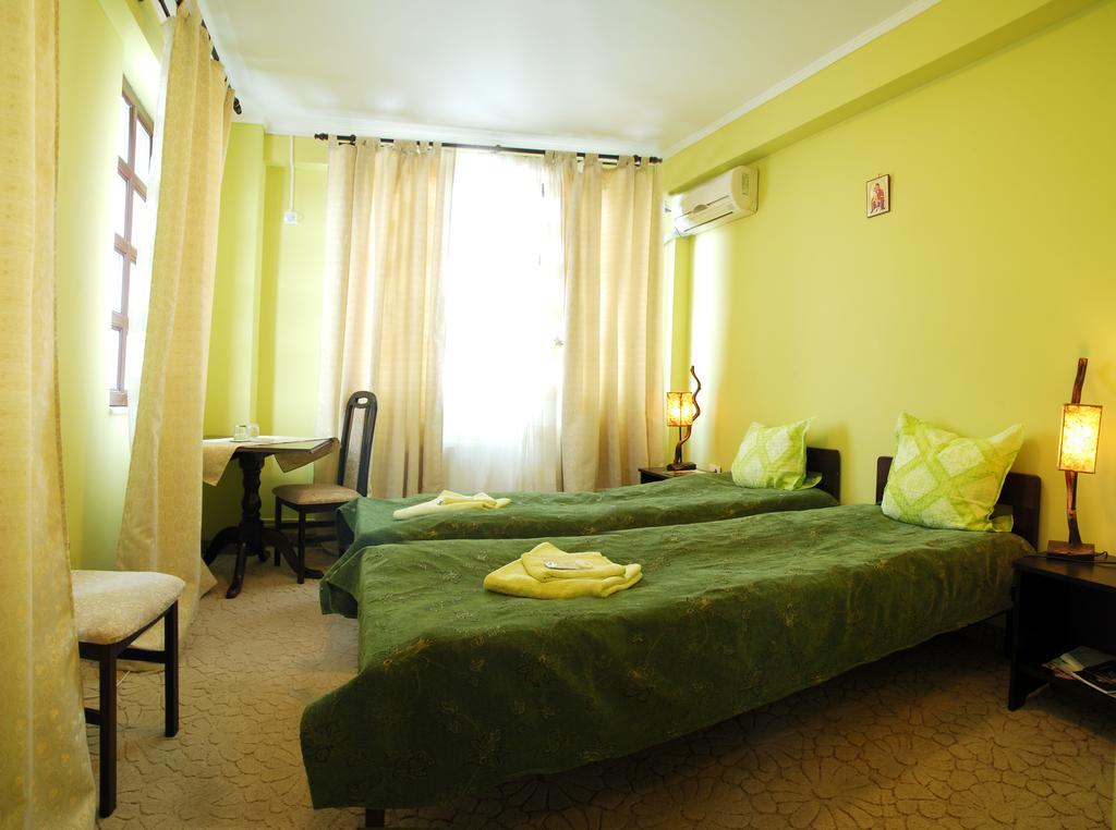 Curtea Brancoveneasca Hotel Constanta Ruang foto